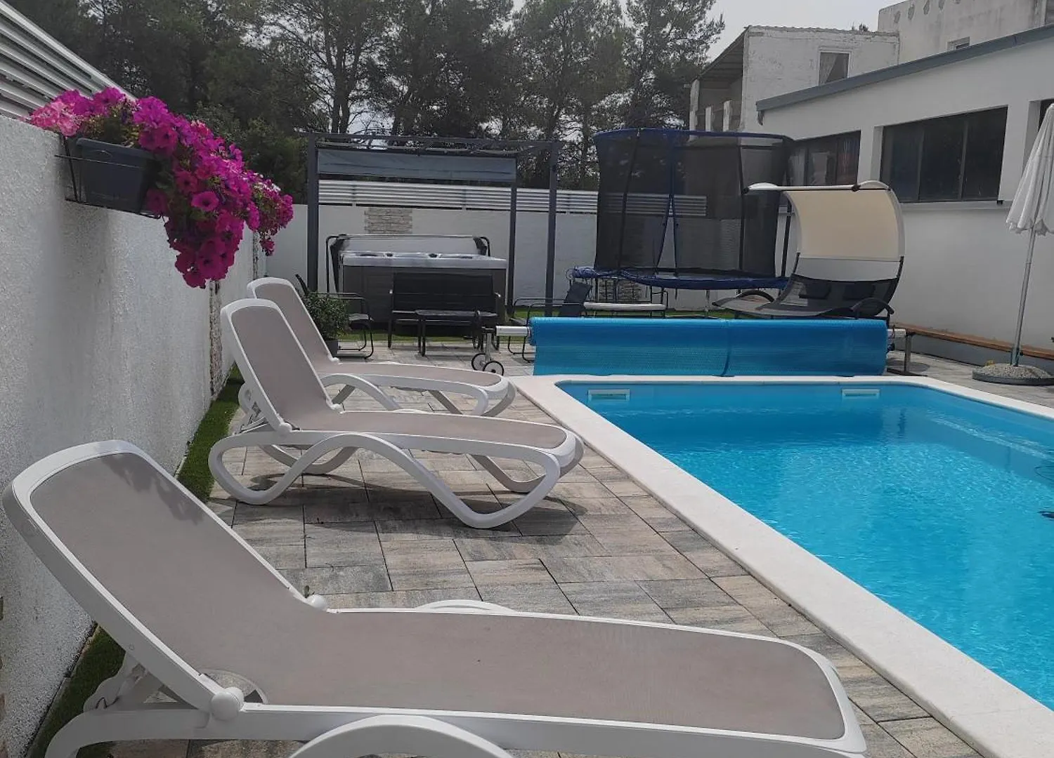 Anai Serenity Apartment , Private Heated Pool And Hot Tub Sukosan