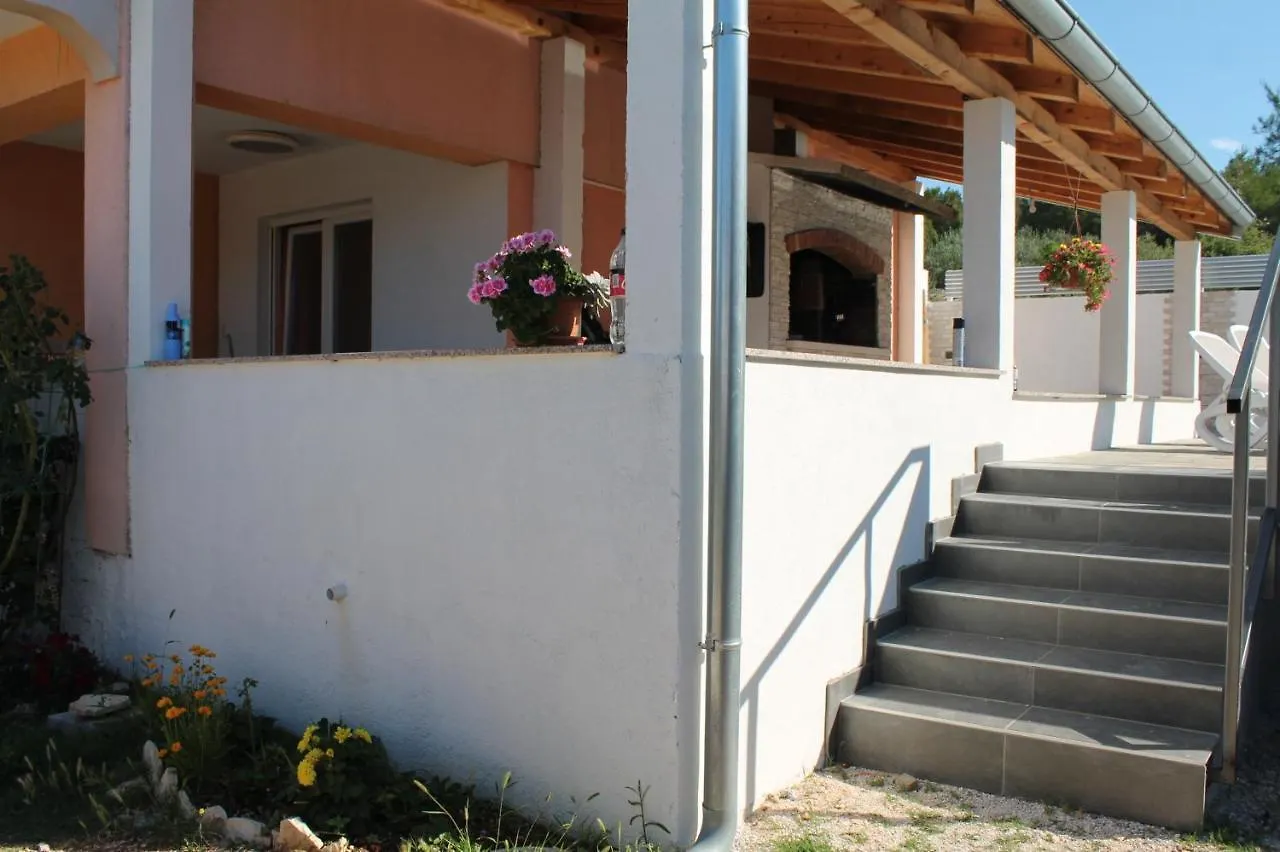 Anai Serenity Apartment , Private Heated Pool And Hot Tub Sukošan 0*,