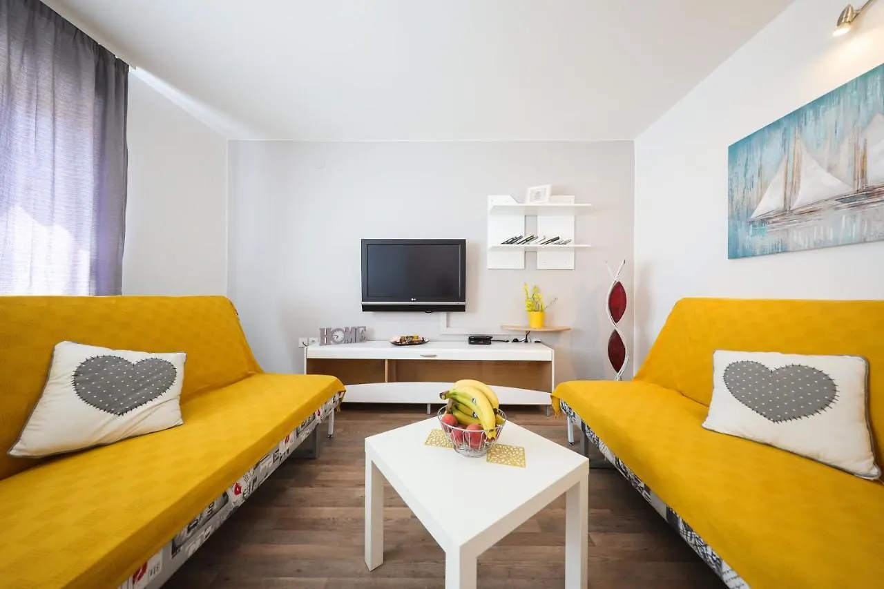 Anai Serenity Apartment , Private Heated Pool And Hot Tub Sukošan